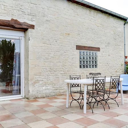 Isida, Maison Spacieuse Avec Terrasse Et Stationnement Caen Eksteriør bilde